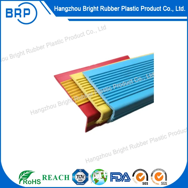 Özelleştirilmiş L ŞEKİL RENKLİ KOŞU KARAYICI PVC KARŞI NİSAK KARŞI TRIM KORUYUCU STRIP